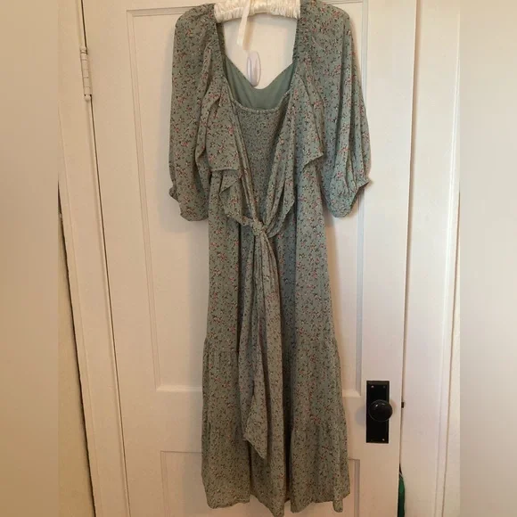 In Loom Dress from Breath of Youth. Blue floral pattern. Size Small. - Picture 3 of 4